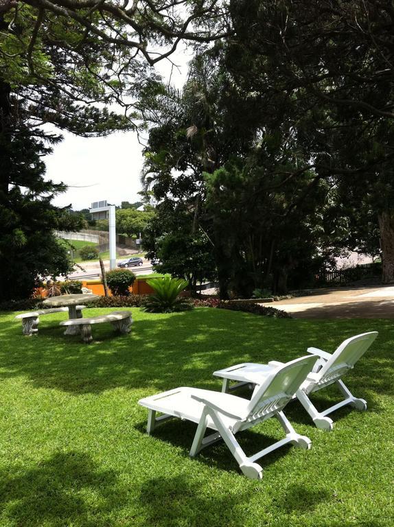 The Crescent Guesthouses - Bnb/Self Catering ダーバン エクステリア 写真